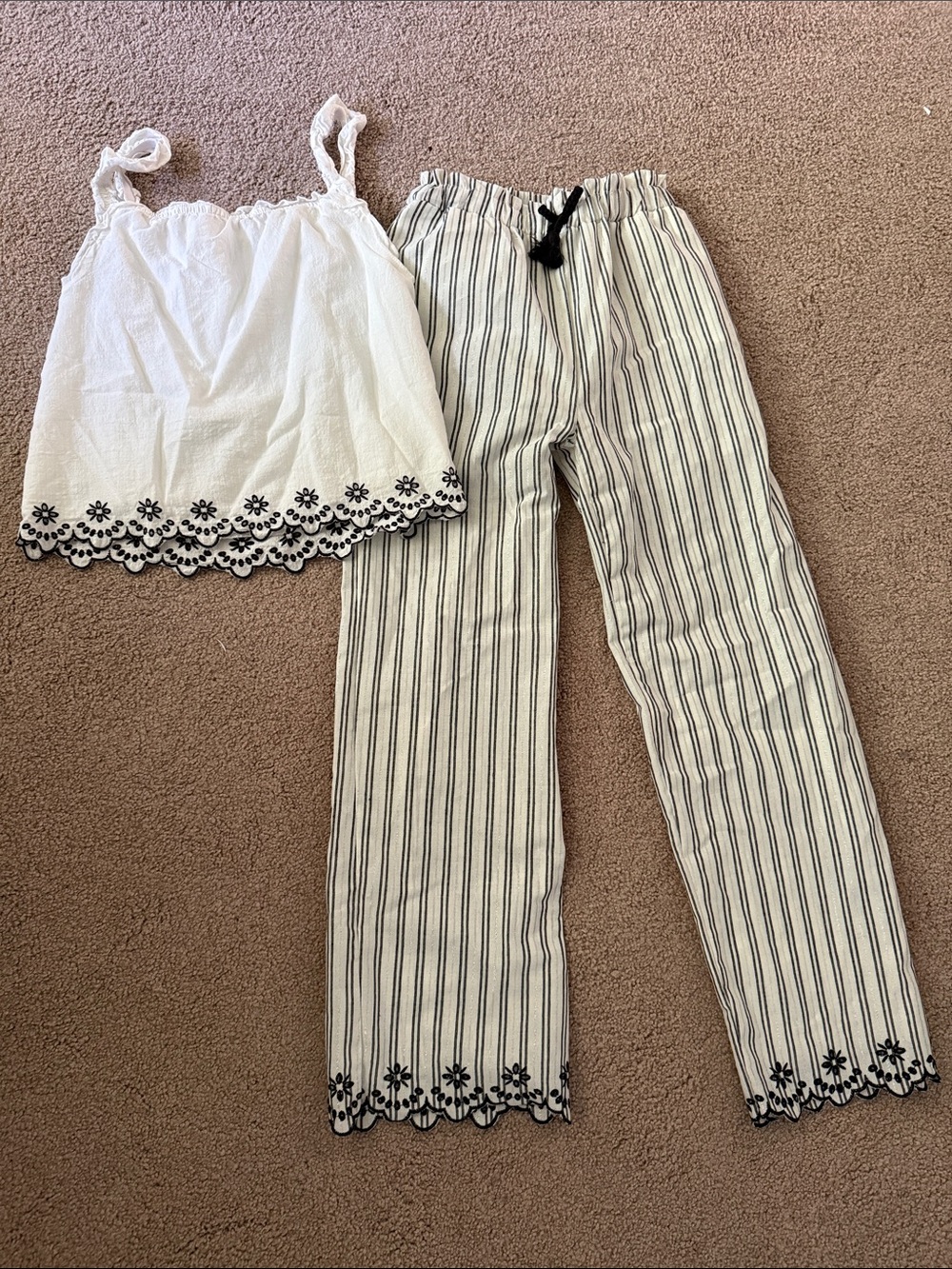 NWOT Rachel Zoe White Ruffled Strap Eyelet Top and pants, Sz 10/12